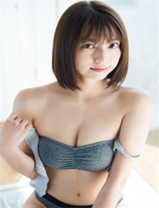 他含着她的骚嫩B猛吸太舒服了