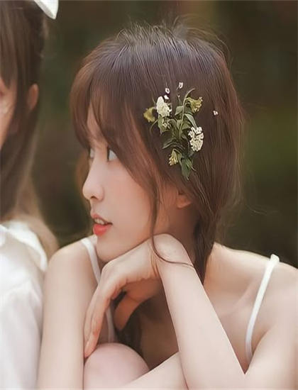 改编对比：《女伶们》平台的播出数据与用户画像——引发思考的深刻话题