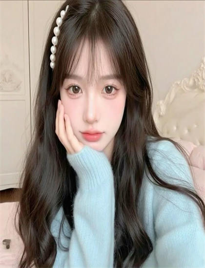 《小小摄影师的异想世界》主角分析：角色塑造与成长轨迹